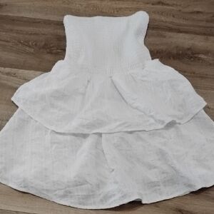 Elegant White Strapless Dress